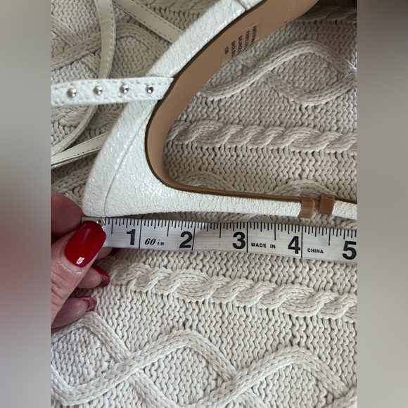 Steve Madden Silver Studded White Heels “Amour” Style Various Sizes - Picture 8 of 16